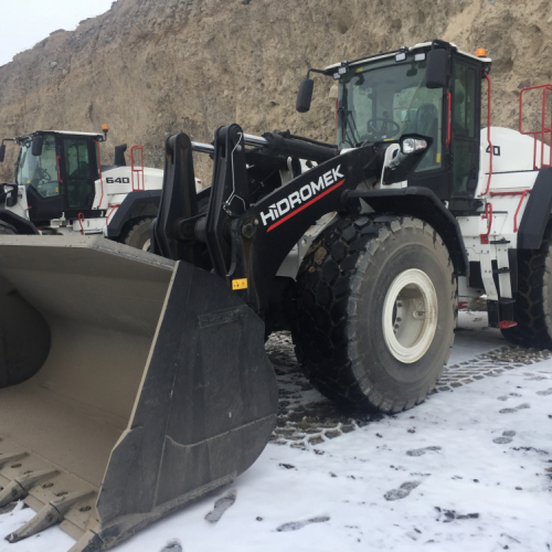 Новое поступление колесного погрузчика  HMK 640 WL